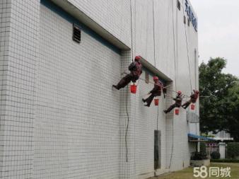 高空作業證與外墻施工安全 蜘蛛人、打膠防水與吊籃租賃的行業解析